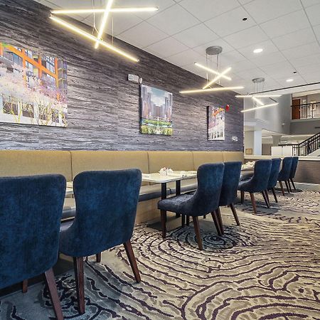 Holiday Inn Chicago Nw Crystal Lk Conv Ctr By Ihg Кристъл Лейк Екстериор снимка