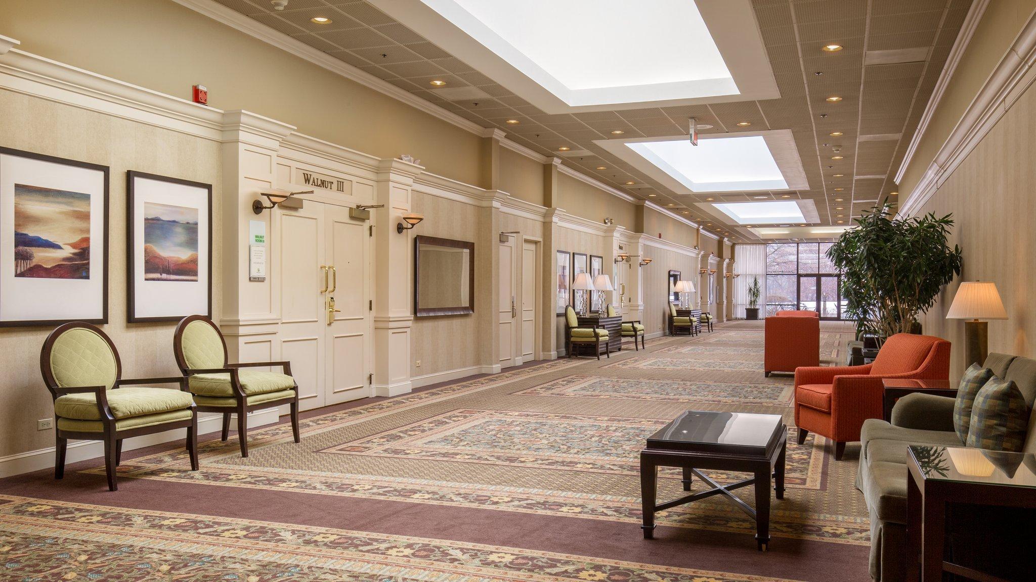 Holiday Inn Chicago Nw Crystal Lk Conv Ctr By Ihg Кристъл Лейк Екстериор снимка