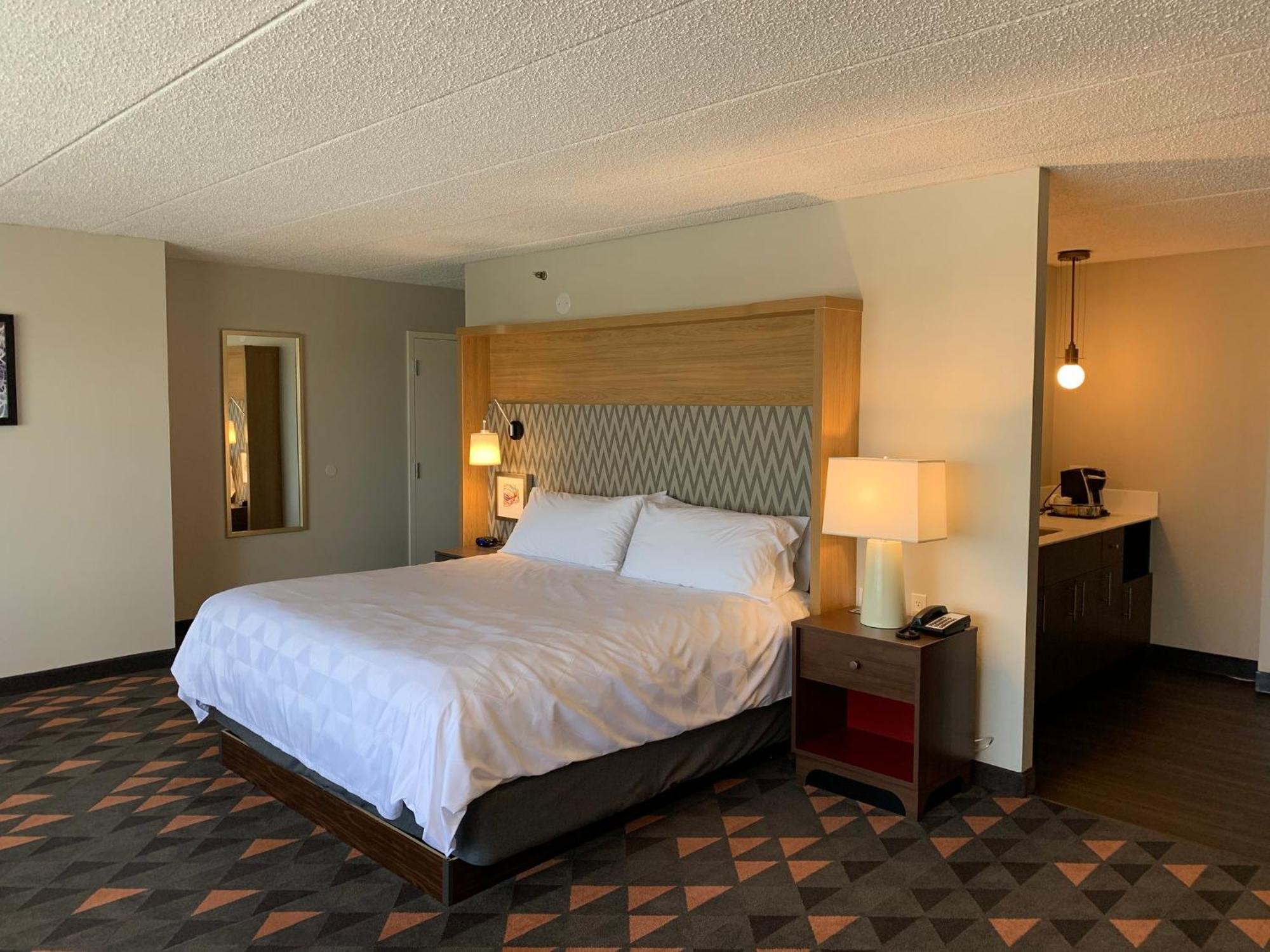 Holiday Inn Chicago Nw Crystal Lk Conv Ctr By Ihg Кристъл Лейк Екстериор снимка